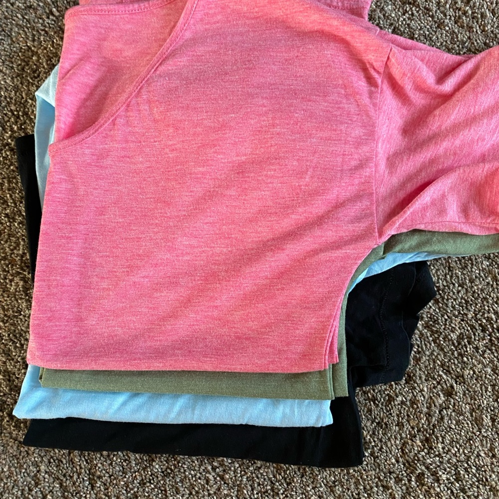 Lot of 4-short Sleeve Women's Tees
Sz.med